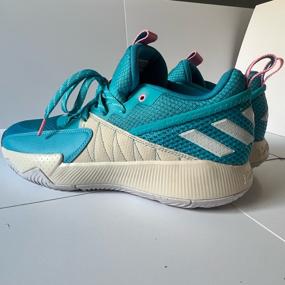 Adidas “D.O.L.L.A” sneaker - Picture 4 of 7